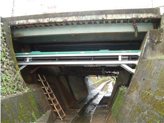 ケーブル添架橋